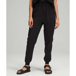 192. Lululemon Stretch High-Rise Jogger Black US 8